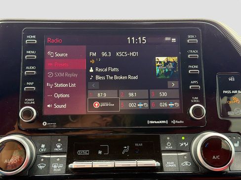 Used 2021 Toyota Highlander XSE image 15