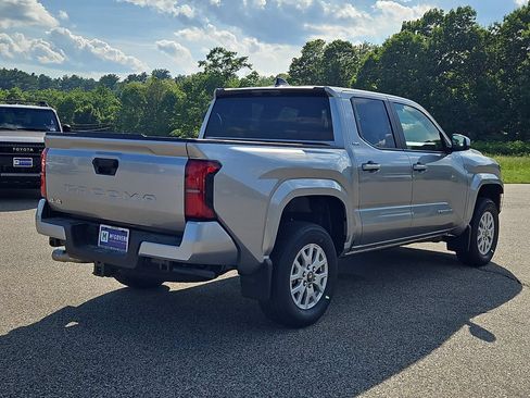 New 2026 Toyota Tacoma SR5 AWD/4WD image 2