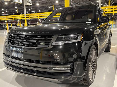 Used 2023 Land Rover Range Rover SE AWD/4WD image 1