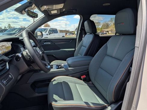 New 2026 GMC Acadia AT4 w/ Luxury Package AWD/4WD image 41