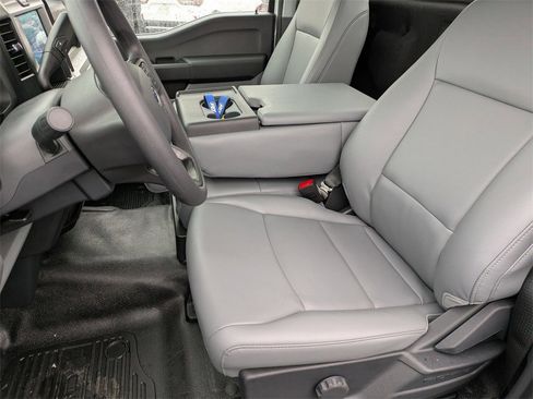 New 2025 Ford F550 4x4 Regular Cab Super Duty image 13