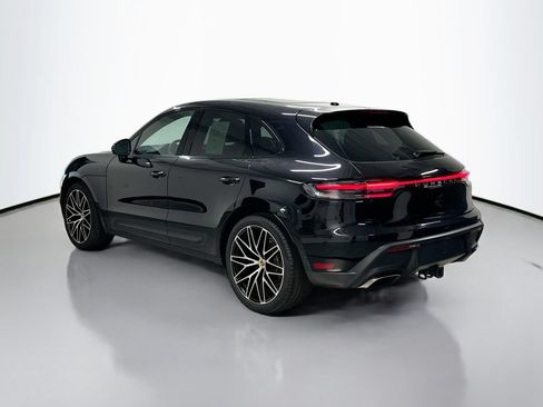 Certified 2025 Porsche Macan AWD/4WD image 3