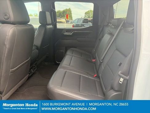 Used 2025 GMC Sierra 1500 SLT AWD/4WD image 29