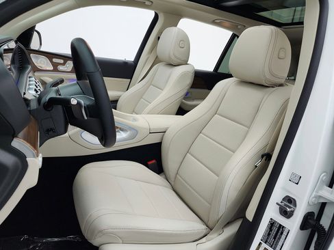 Used 2025 Mercedes-Benz GLE 450e 4MATIC image 10