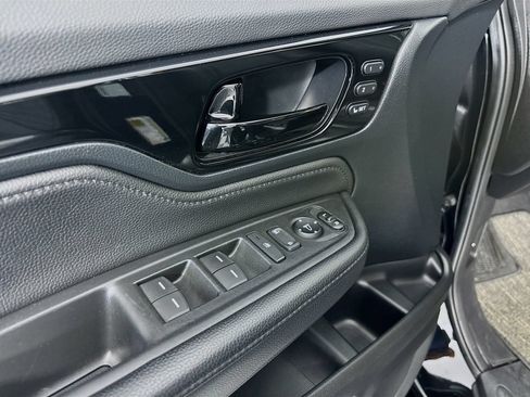 Used 2023 Honda Odyssey Touring image 18