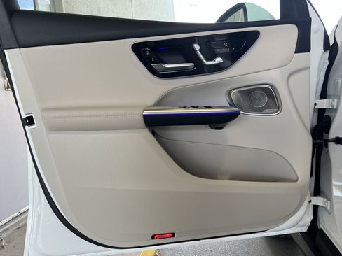 Used 2026 Mercedes-Benz GLC 300 4MATIC image 11