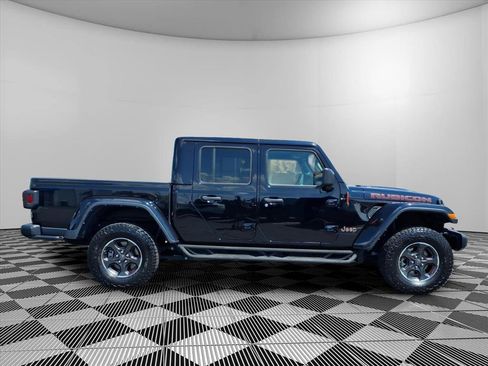 Used 2023 Jeep Gladiator Rubicon w/ Cold Weather Group AWD/4WD image 30