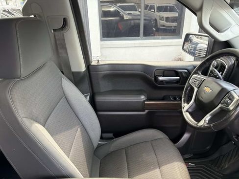 Used 2022 Chevrolet Silverado 1500 LT AWD/4WD image 13