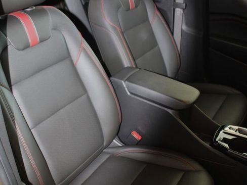 Used 2025 Chevrolet Trax RS w/ Driver Confidence Package image 41