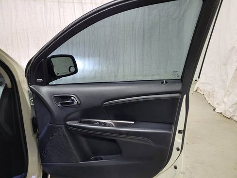 Used 2015 Dodge Journey Crossroad w/ Rear Seat Video Group image 57