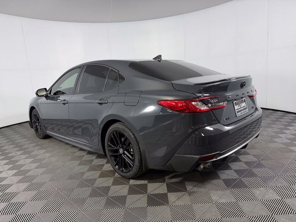 Used 2026 Toyota Camry SE FWD image 9