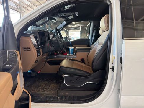 Used 2024 Ford F250 Lariat w/ Chrome Package image 6