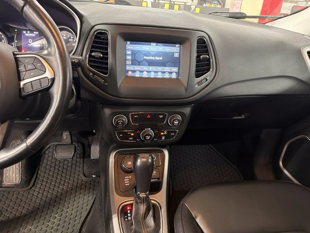 Used 2020 Jeep Compass Latitude w/ Cold Weather Group AWD/4WD image 5