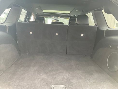 Used 2018 Jeep Grand Cherokee Limited image 32