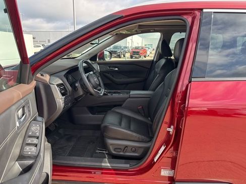 Used 2023 Nissan Rogue SL w/ SL Premium Package FWD image 16