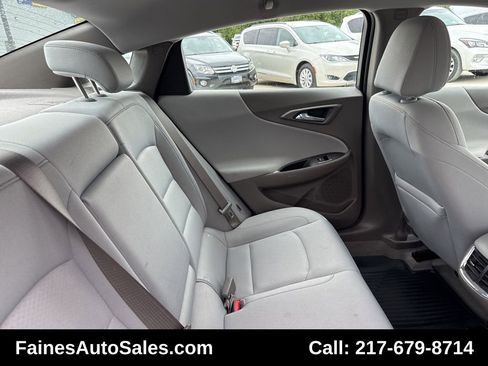 Used 2022 Chevrolet Malibu LT image 34