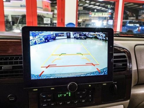 Used 2007 Ford F550 4x4 Crew Cab Super Duty image 19