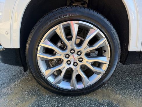 Used 2024 GMC Acadia Denali w/ Super Cruise Package image 9