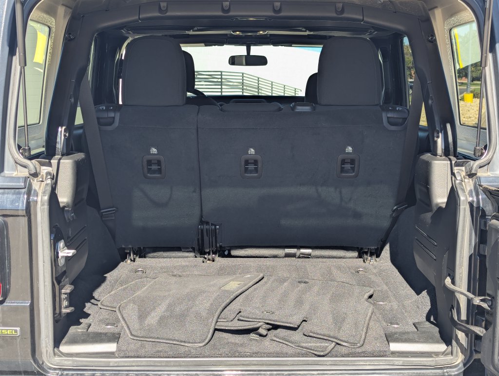 Used 2021 Jeep Wrangler Unlimited Sport AWD/4WD image 29