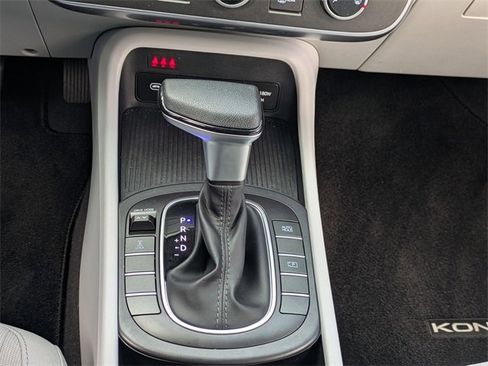 Certified 2024 Hyundai Kona SE image 26