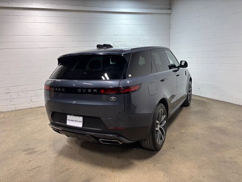 Used 2023 Land Rover Range Rover Sport SE AWD/4WD image 7
