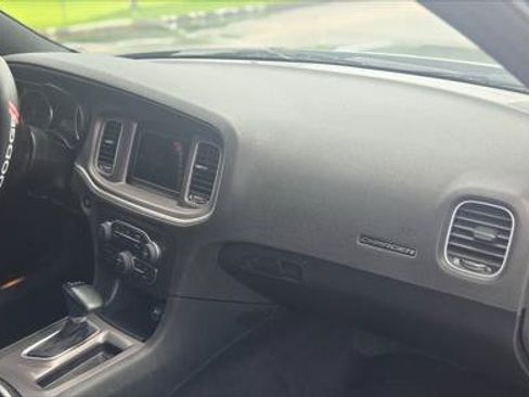 Used 2022 Dodge Charger SXT RWD image 19