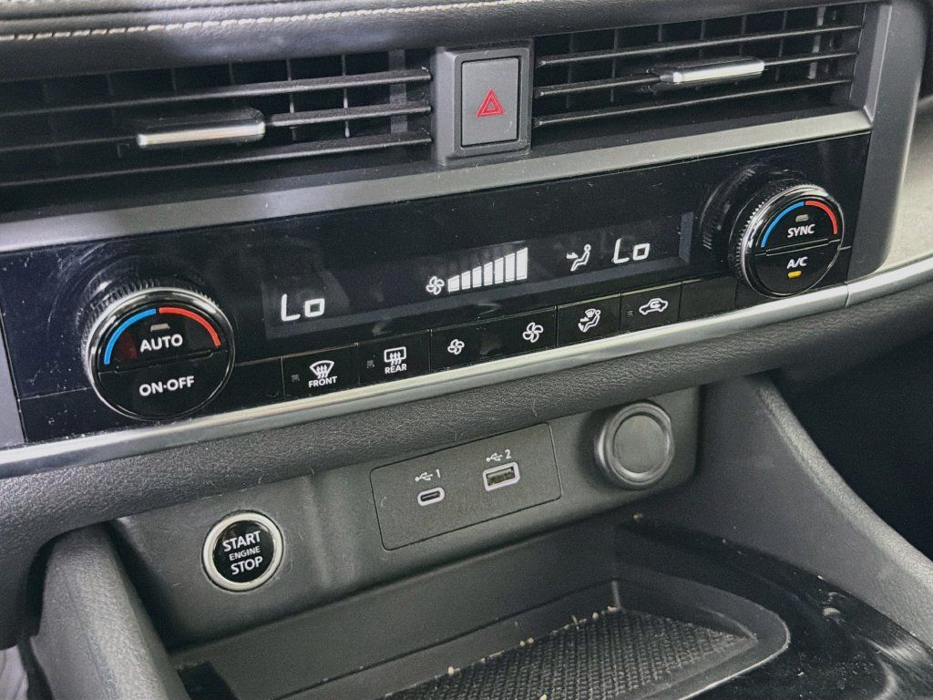 Used 2023 Nissan Rogue SV FWD image 19