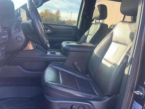 Used 2021 Chevrolet Tahoe High Country w/ Premium Package image 6