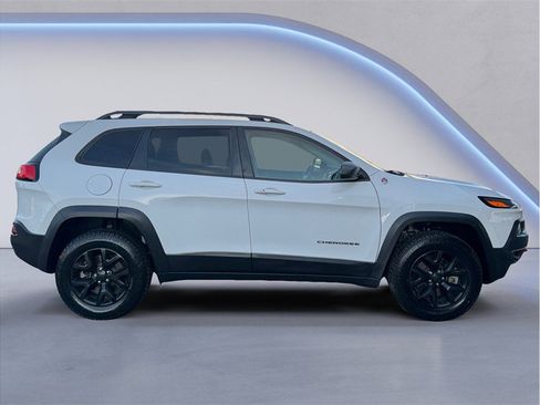 Used 2018 Jeep Cherokee Trailhawk w/ Trailer Tow Group image 7