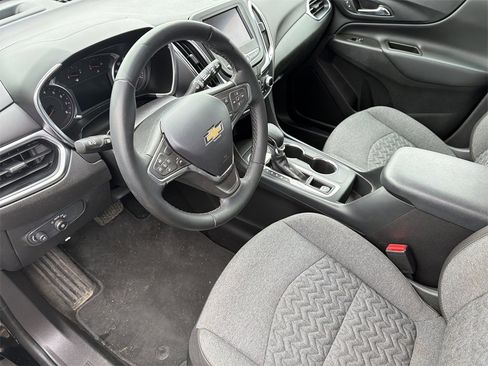 Certified 2024 Chevrolet Equinox LT image 2