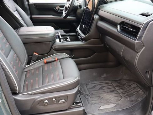 Used 2026 GMC Yukon AT4 Ultimate w/ LPO, Floor Liner Package AWD/4WD image 27
