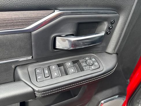 New 2026 RAM 2500 Laramie AWD/4WD image 18
