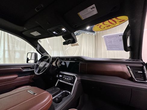 Used 2025 GMC Sierra 2500 Denali Ultimate AWD/4WD image 26