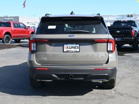 New 2026 Ford Explorer ST-Line w/ ST-Line Street Pack image 7