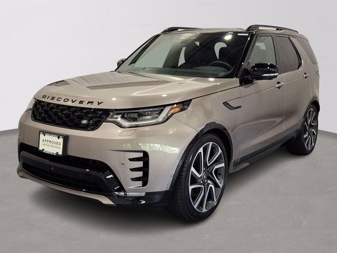 Certified 2025 Land Rover Discovery Dynamic SE AWD/4WD image 1