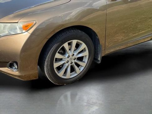 Used 2013 Toyota Venza LE FWD image 5
