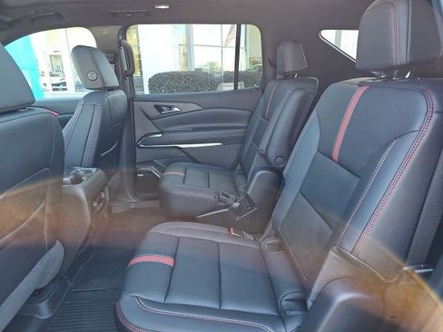 New 2026 Chevrolet Traverse RS w/ LPO, Floor Liner Package image 27