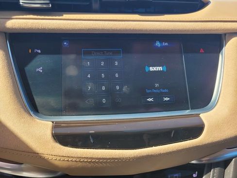 Used 2017 Cadillac XT5 Platinum w/ Driver Assist Package image 24