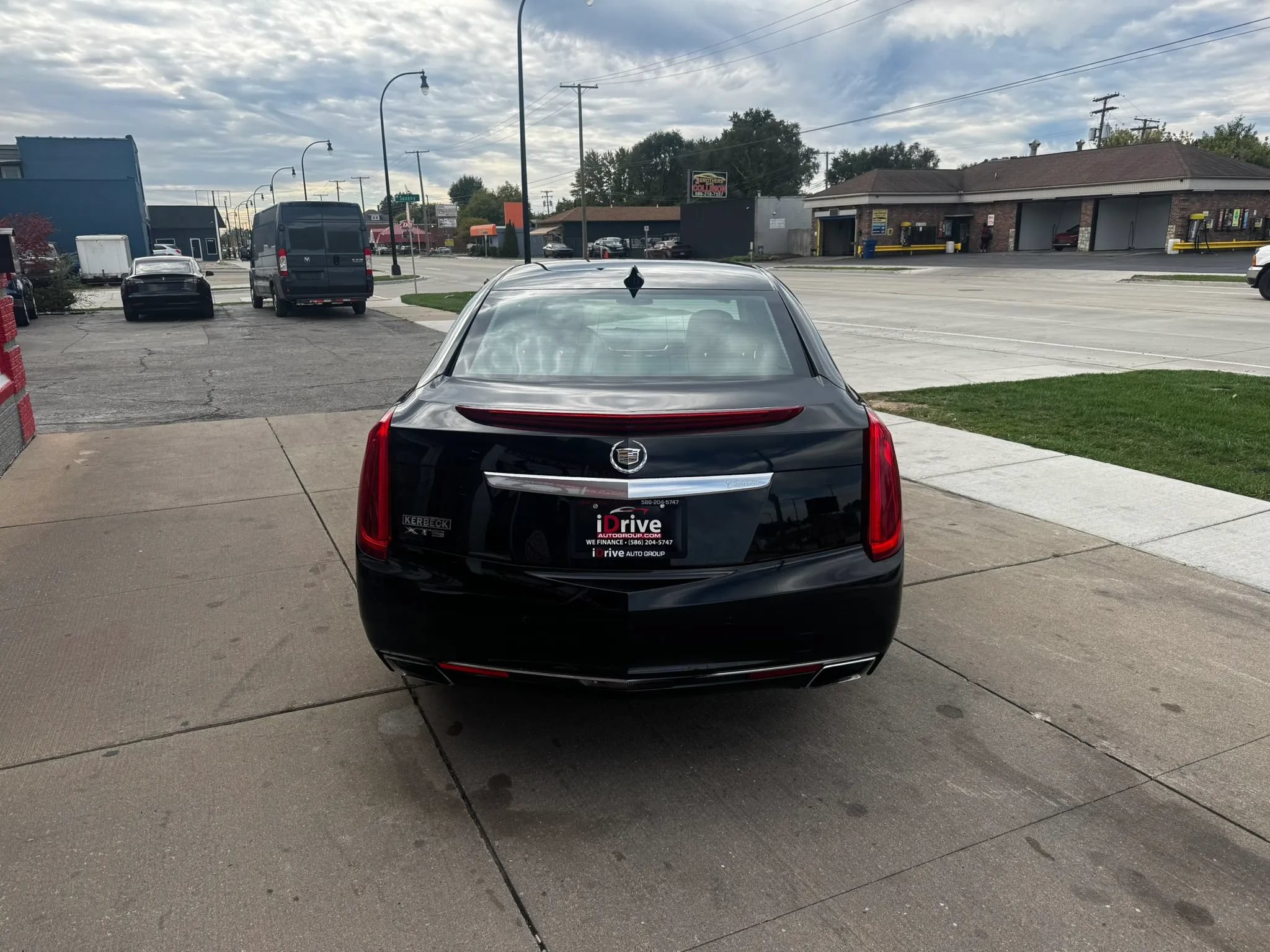 Used 2015 Cadillac XTS Luxury FWD image 4