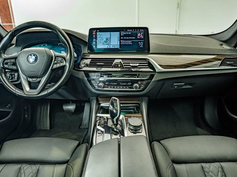 Used 2021 BMW 530i xDrive w/ Convenience Package AWD/4WD image 32