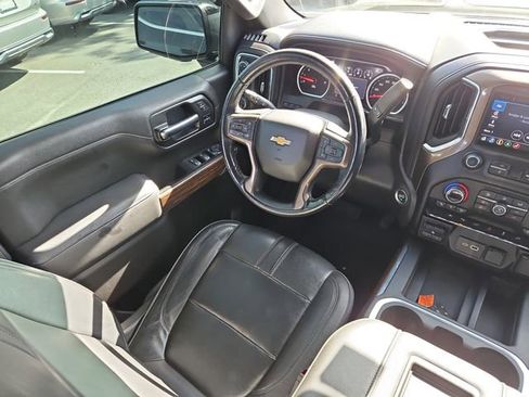 Used 2021 Chevrolet Silverado 1500 High Country w/ Technology Package image 11