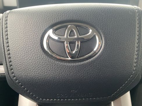 Used 2022 Toyota Tundra SR5 image 25