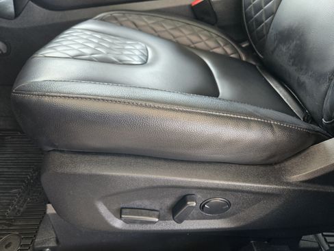 Used 2024 Ford Edge Titanium AWD/4WD image 19