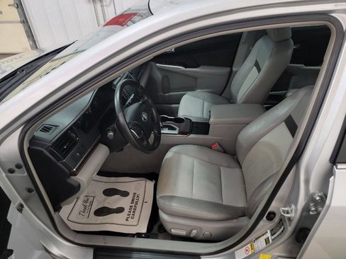 Used 2013 Toyota Camry XLE image 12