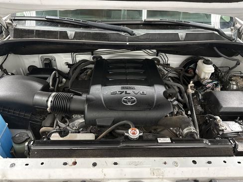 Used 2020 Toyota Tundra SR5 w/ TRD Off-Road Package image 38