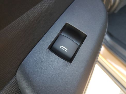 New 2025 Buick Envista Preferred image 13