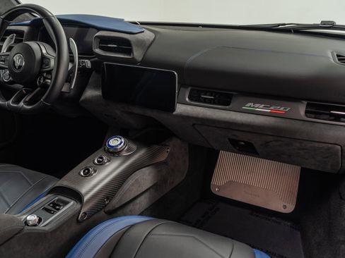 Used 2022 Maserati MC20 Coupe image 14