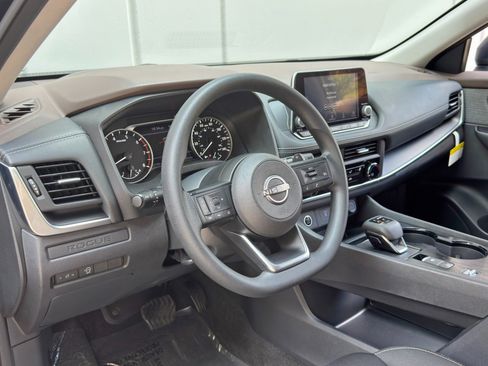 Used 2023 Nissan Rogue S FWD image 12