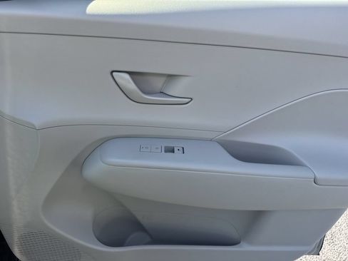 Used 2025 Hyundai Kona SEL FWD image 14