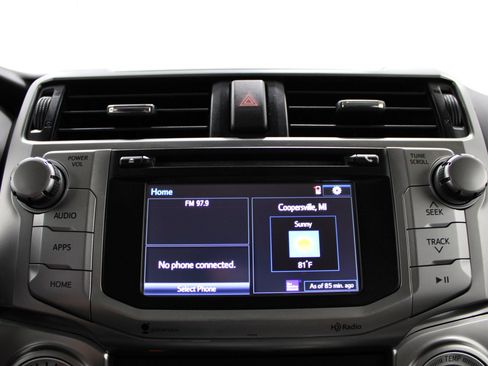 Used 2015 Toyota 4Runner SR5 AWD/4WD image 12